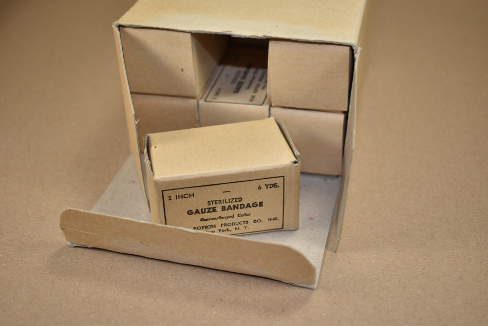 Boîte contenant douze bandages de gaze