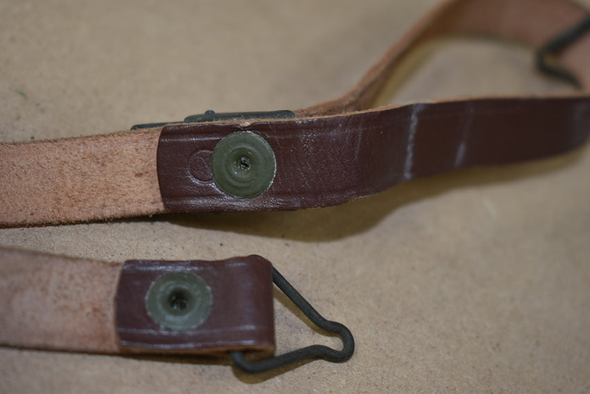 Jugulaire en cuir pour sous-casque