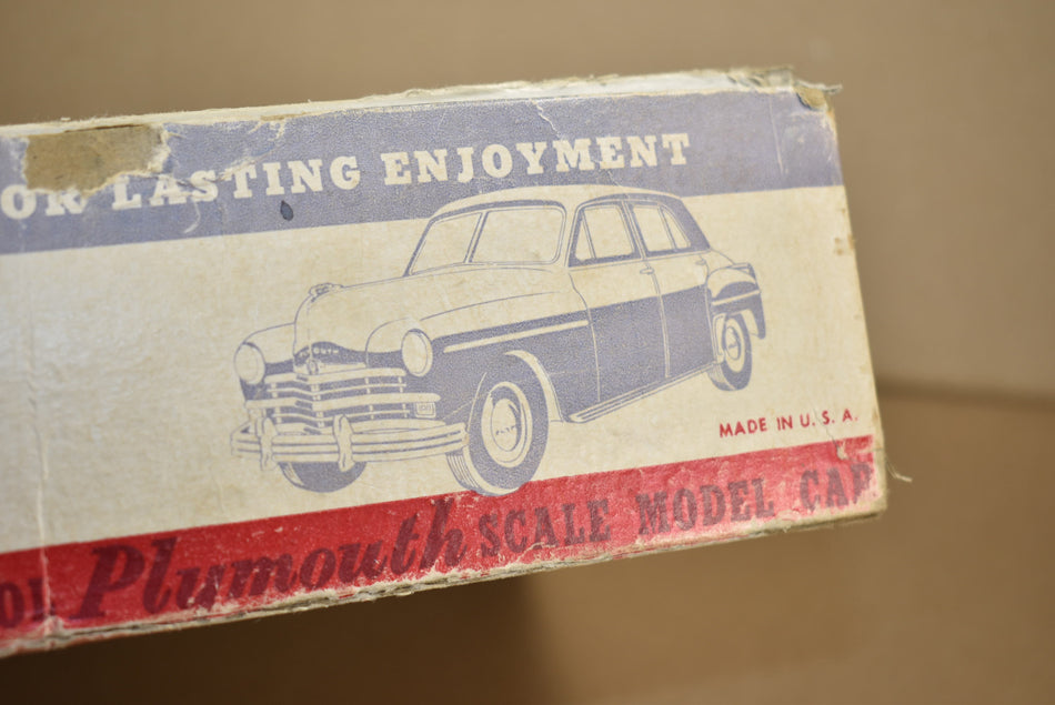 Boîte pour modèle de voiture Plymouth