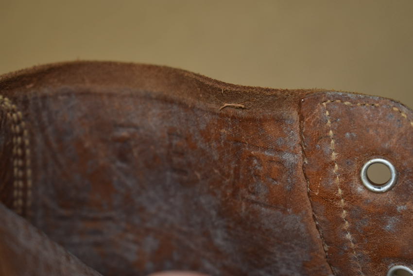 Brodequins en cuir tourné