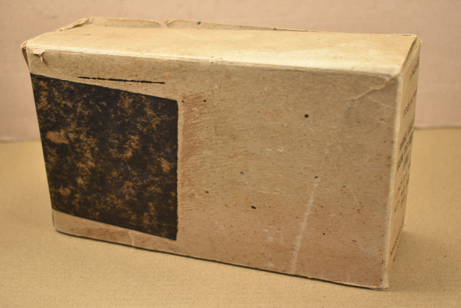 Boîte vide d'emballages de pansements