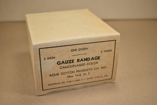 Boîte contenant douze bandages de gaze