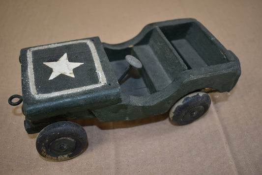 Jeep en bois