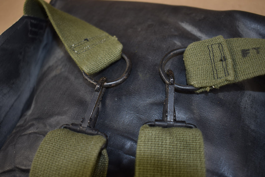 Housse M7 pour masque à gaz d'assaut