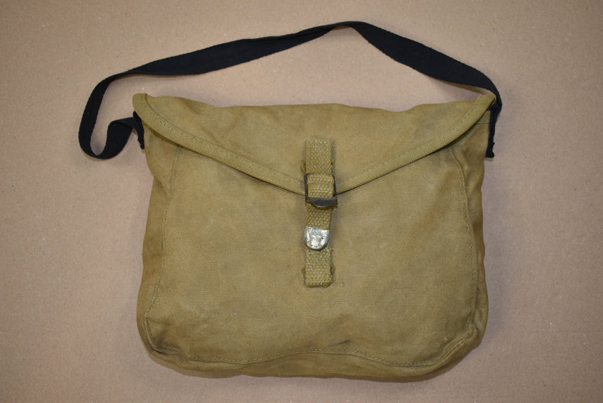 Pochette à gamelle, modifiée