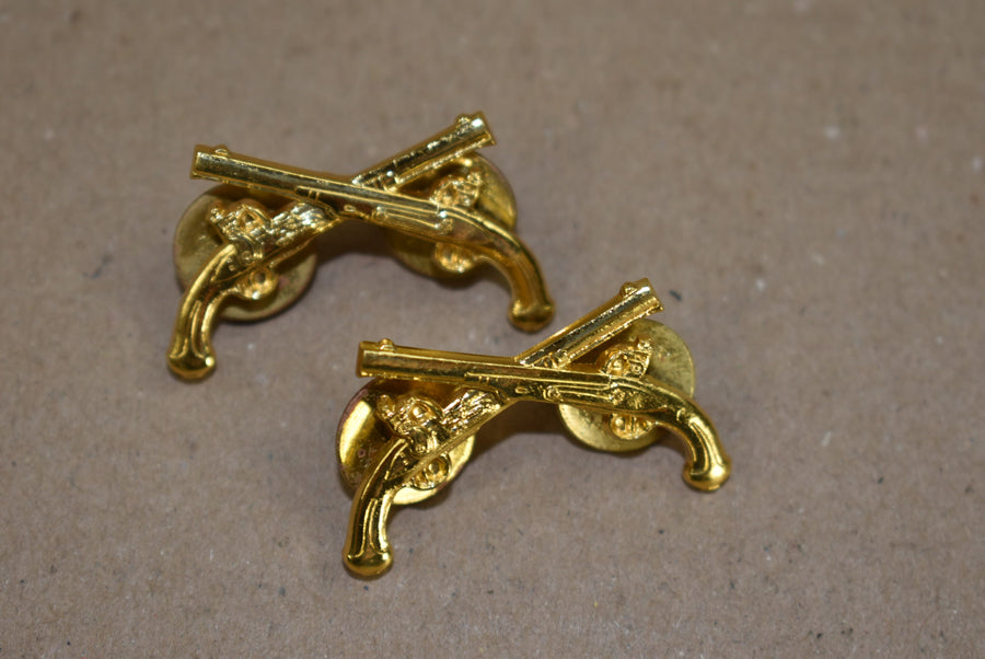 Paire d'insignes d'officier de police militaire