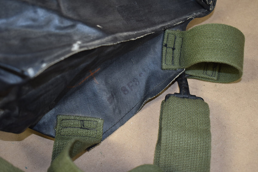 Housse M7 pour masque à gaz d'assaut