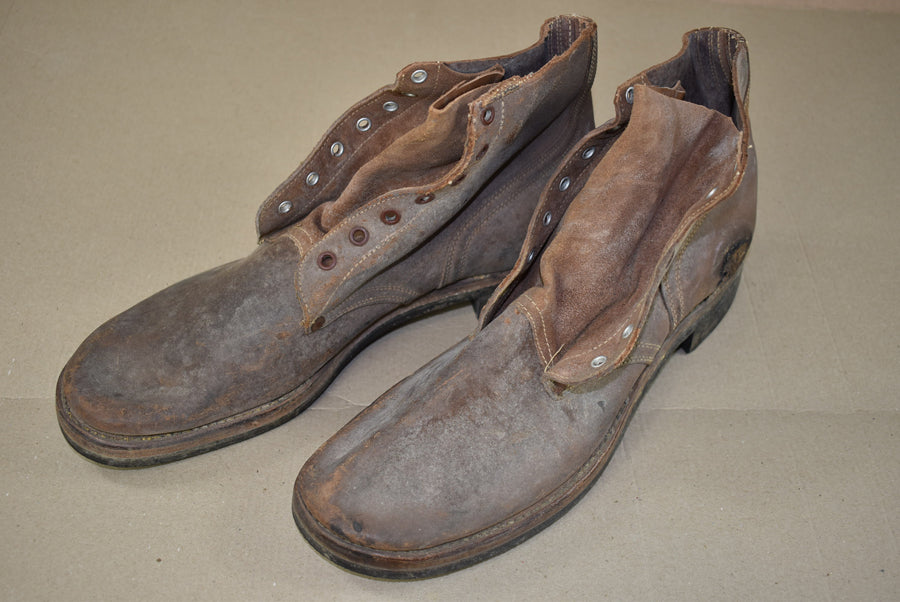 Brodequins en cuir tourné