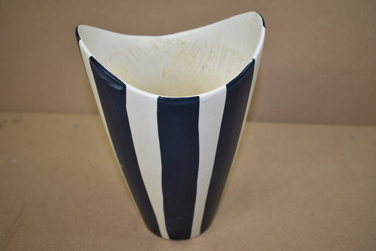 Vase à rayures
