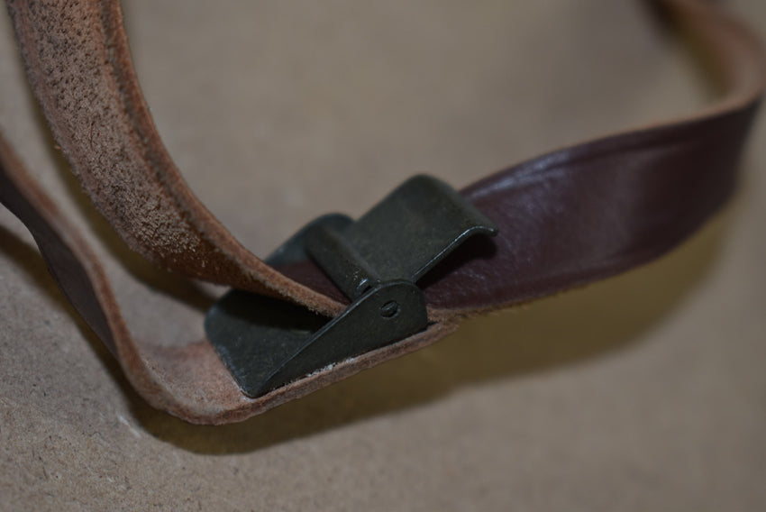 Jugulaire en cuir pour sous-casque