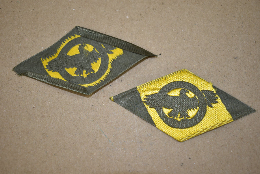 Insigne de démobilisation, deux variantes