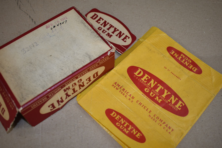 Boîte et emballage de gomme Dentyne