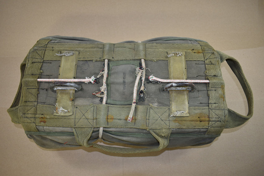 Enveloppe de parachute ventral A-4