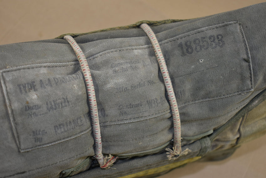 Enveloppe de parachute ventral A-4