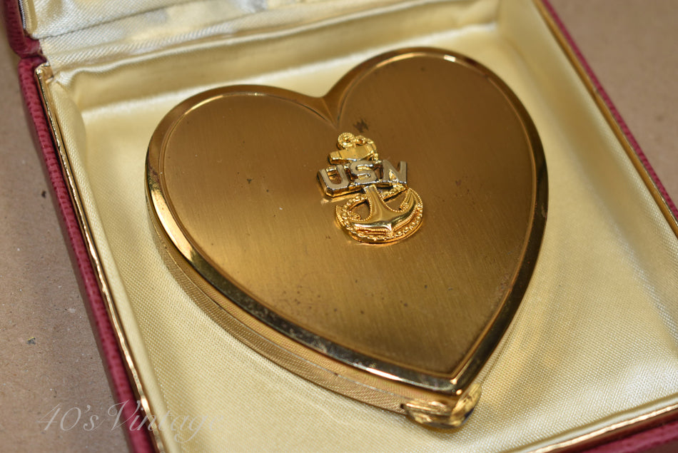 Poudrier dans sa boîte d'origine