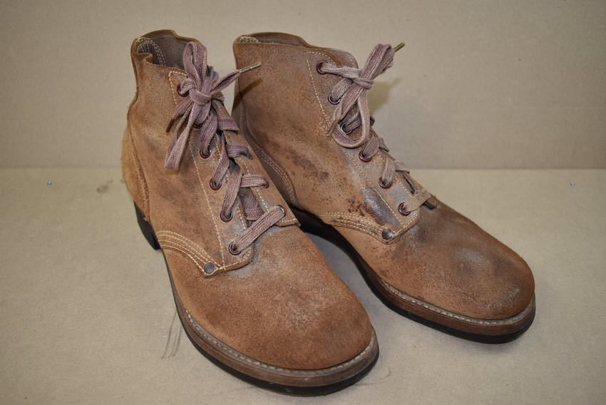 Brodequins en cuir tourné