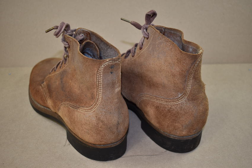 Brodequins en cuir tourné