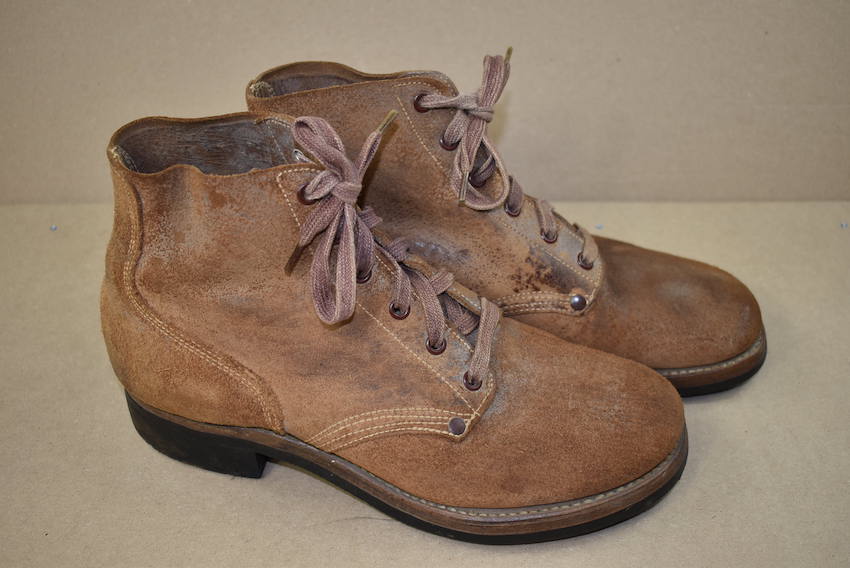 Brodequins en cuir tourné