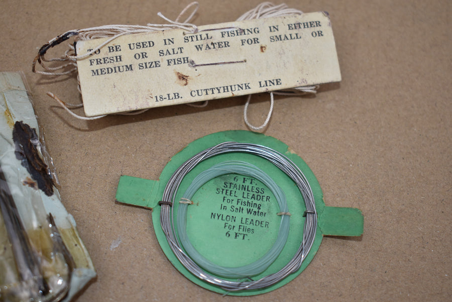 Hameçons et fil de pêche